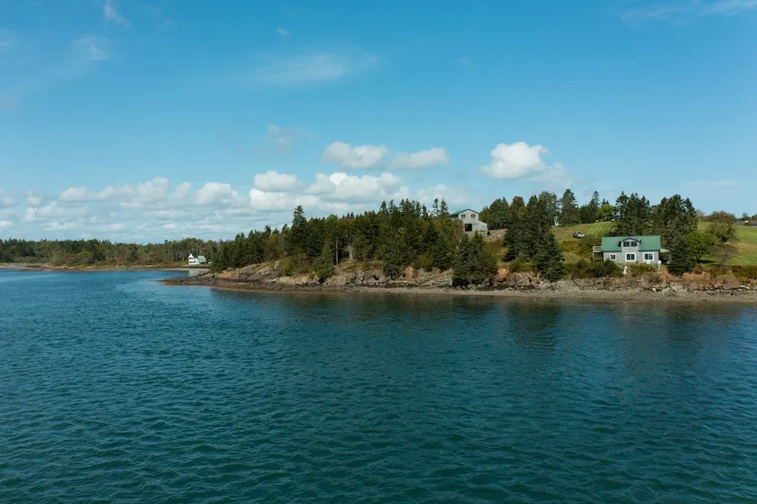 Tide-Water Cottage & Loft -Rossport by the Sea - Image 1