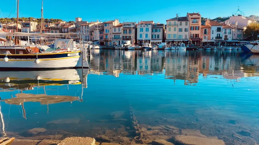 The Best in Cassis, Parking, Top Location, Balcony - Image 1