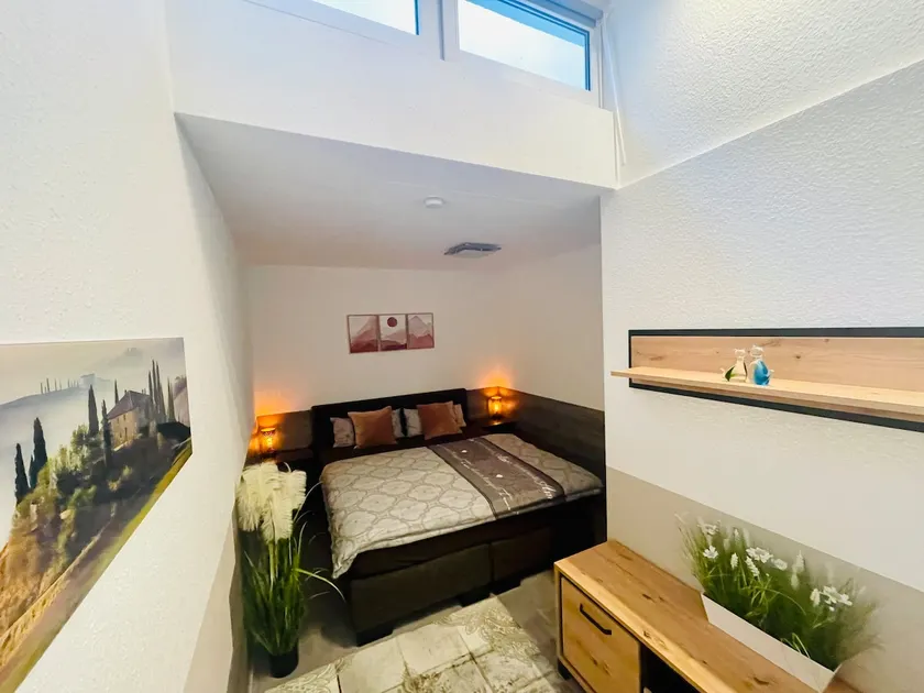 2 Room Gallery In-law - Image 1