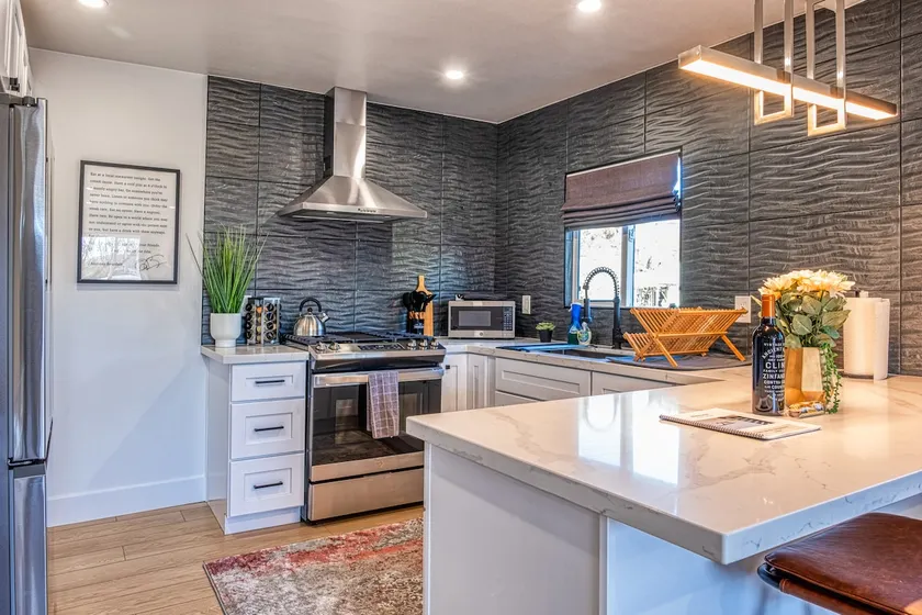 Modern Living Steps From Downtown - Image 1