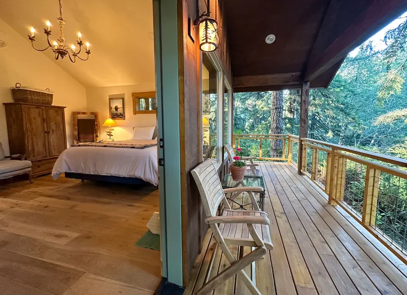 Cozy Cabin! Private & Overlooking the Woods - Image 1