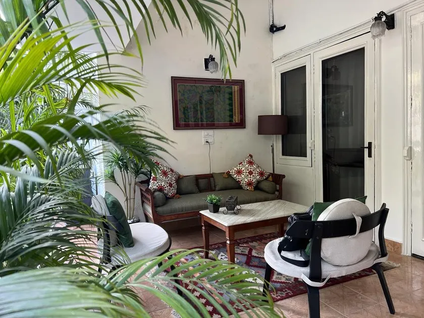 Designer 2 bedroom apartment - Image 1
