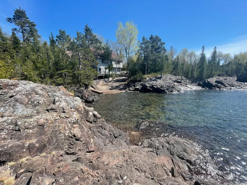 Copper Suite on a Lake Superior Rock Cove - Image 1