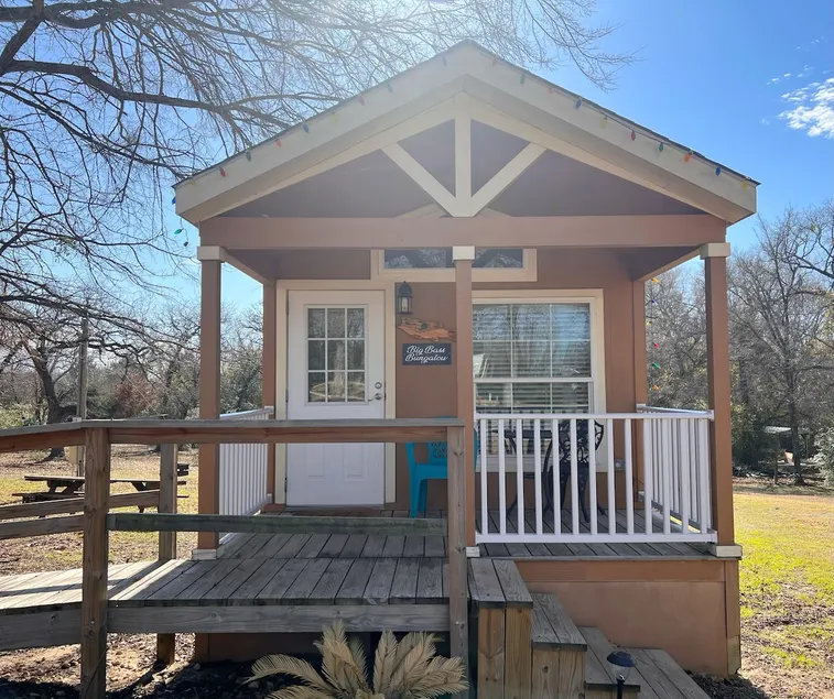 The Big Bass Bungalow at Lake Limestone Marina - Image 1