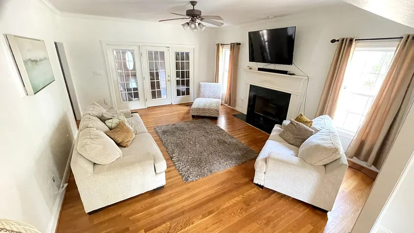 KING & QUEEN Suites + 3 EXTRA BRs - Fiber Internet - Image 1