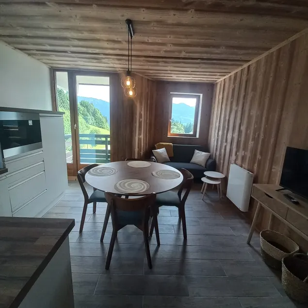 Family cocoon at the foot of the slopes - Image 1