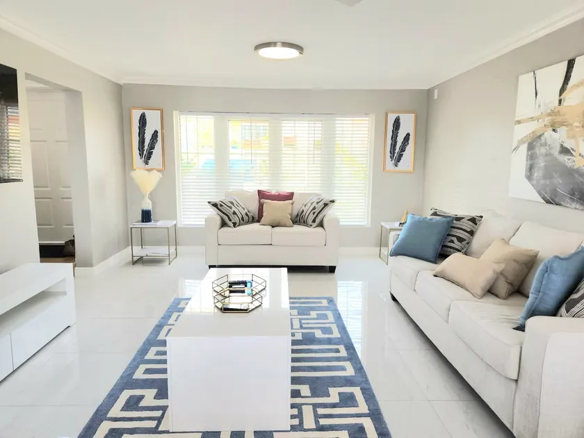 Brand New Luxurious Townhouse in Little Bay Country Club Negril - Image 1