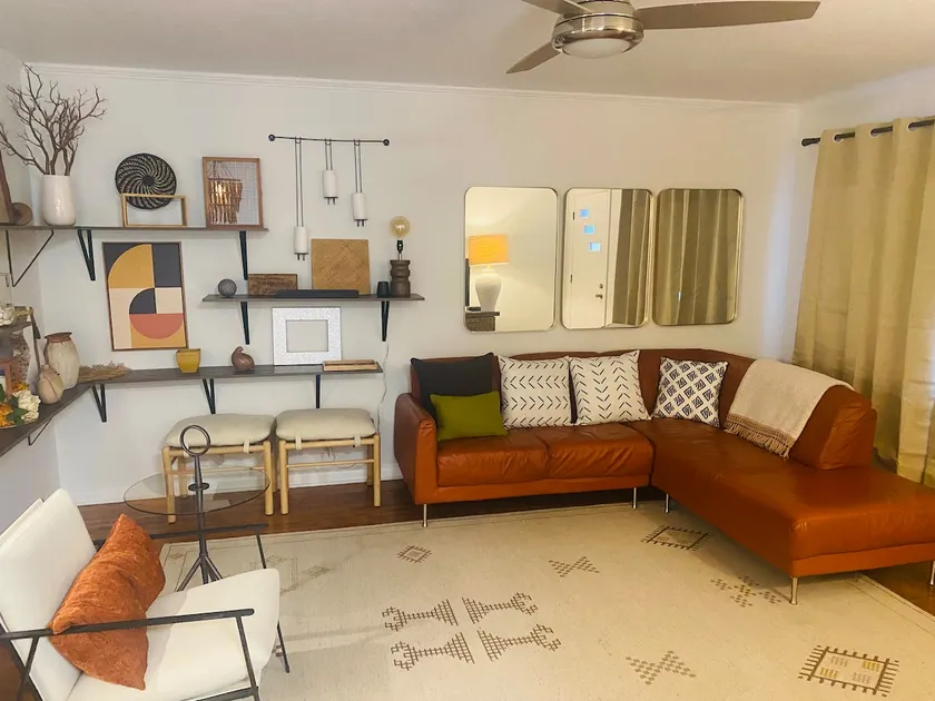 Bohemian Dream near downtown - Image 1