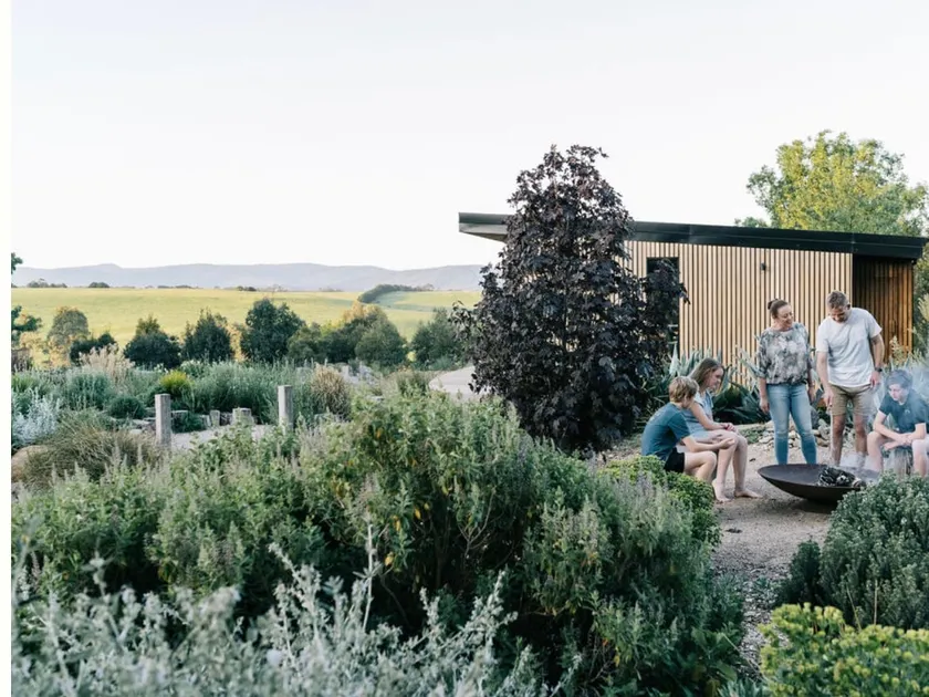Macedon Views House & Garden - Image 1