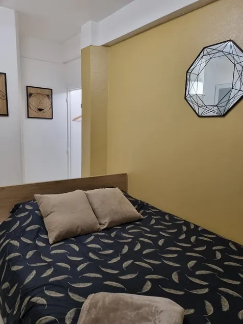 Happy Studio, center, close to train station, with Wi-Fi - Image 1