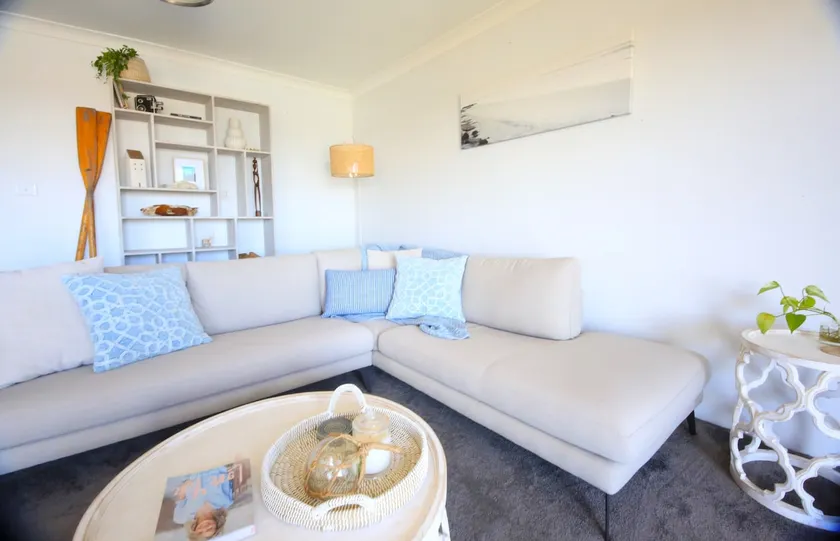 Water’s Edge Beach Apartment - Image 1