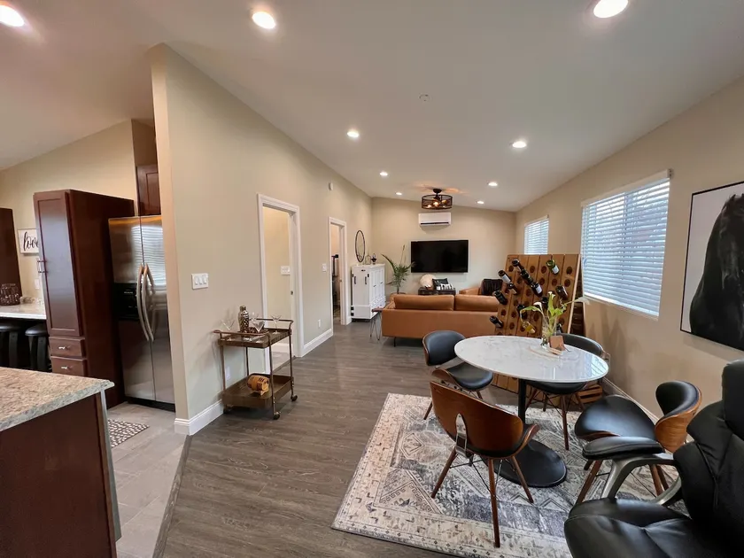 Luxury Loft - no cleaning fee - Historic Downtown - Image 1