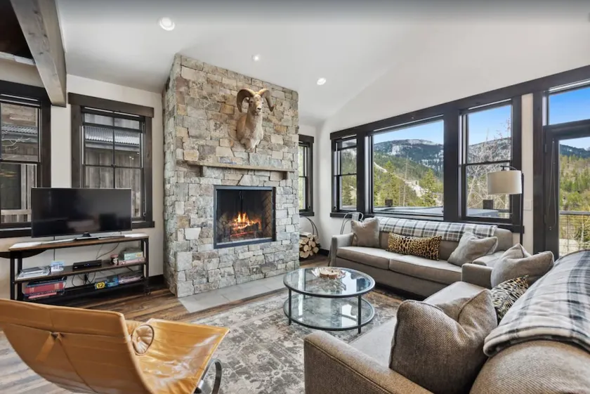 Barndance on Whitefish Mountain! 5BD 4BA Sleep 17! - Image 1