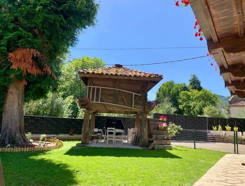 AncáMaruja country house, with a granary and private estate - Image 1
