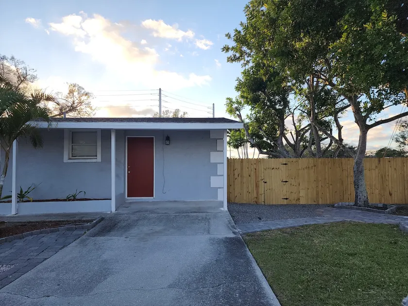 Rental 5 minutes from downtown - Image 1