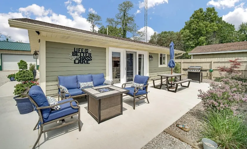 Cozy Cottage on Bass Lake - Image 1