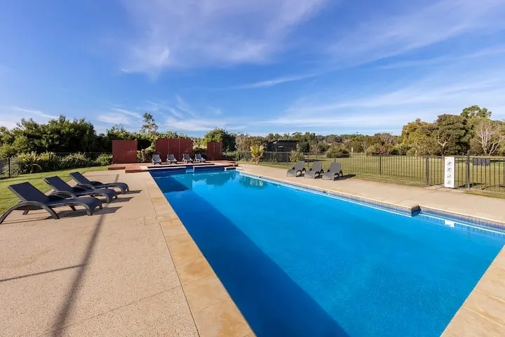 Isla Villa, Ramada Resort, Cowes, Phillip Island. - Image 1