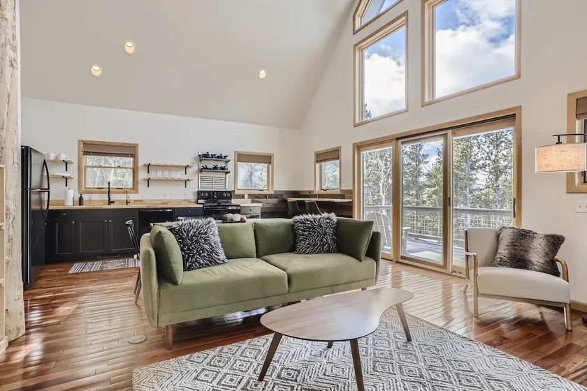 Peaceful Mountain Chalet with gorgeous views! - Image 1