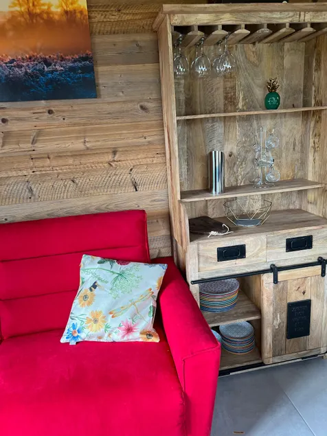 Chalet apartment with mountain view (hiking, lake, skiing) - Image 1