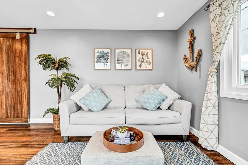 1 BR Condo with Water Views + 2 Minute Walk to Beach - Image 1