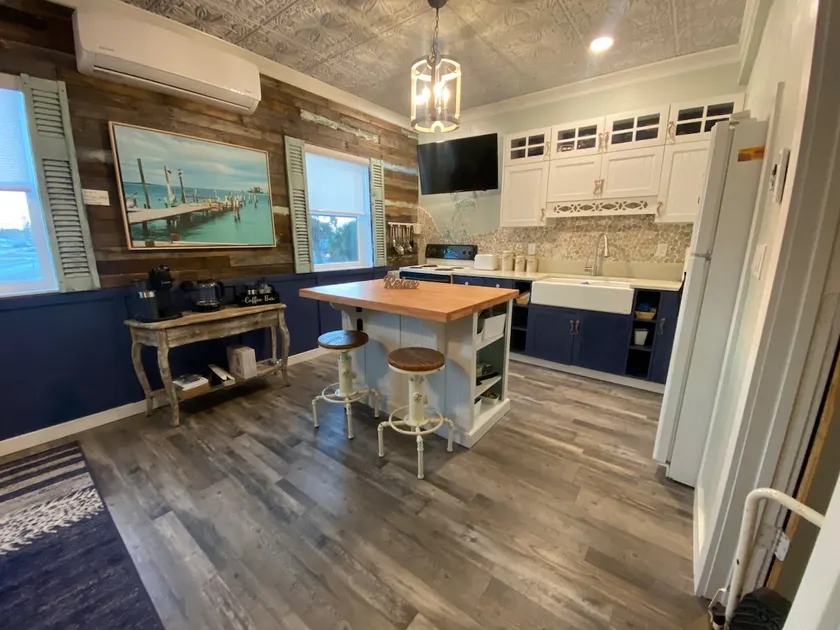 Cozy Retreat, oversize pking, Jeep Beach Daytona - Image 1