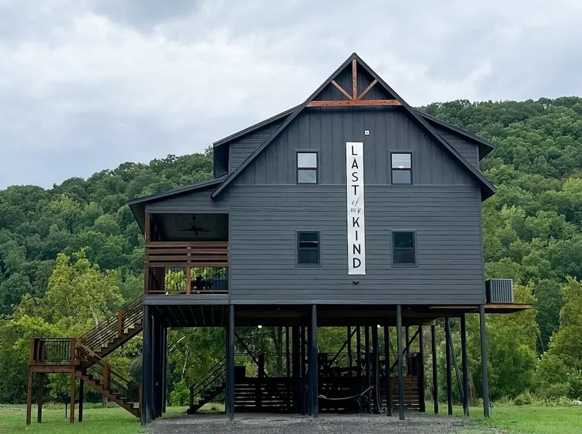 Last of My Kind—NEW modern cabin on the Caddo River and 30 min from Camp Ozark!  - Image 1