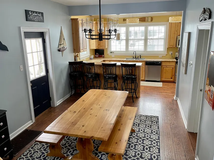 Charming & Cozy Culver Home - Image 1