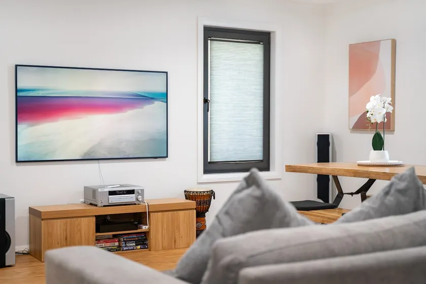 MèRose Place - Spacious Modern New - Image 1