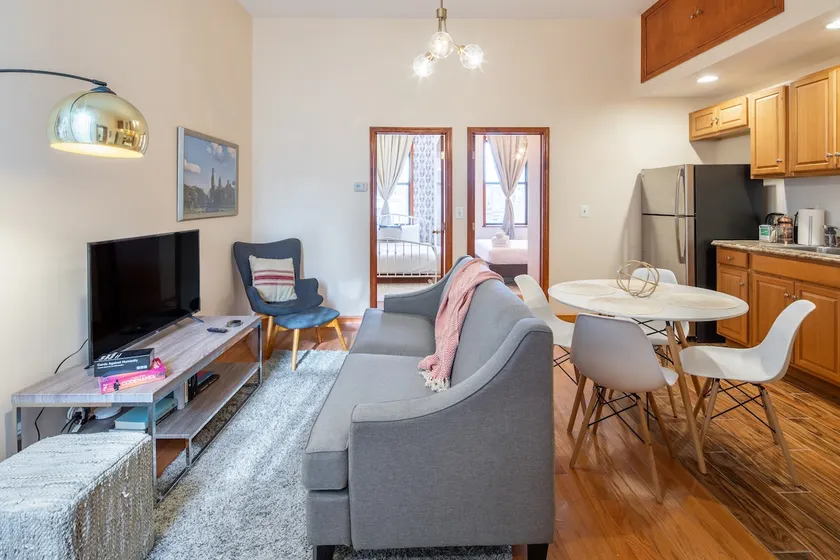 Marvelous 2Bedroom Near Downtown - Image 1
