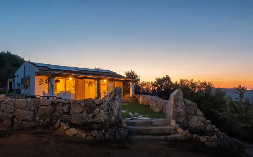 six person luxury cottage - Image 1