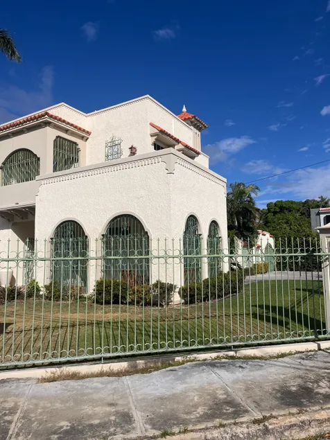 Family vacation home - Image 1