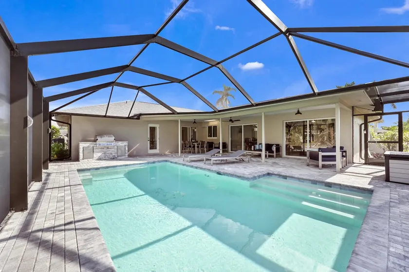 Lush Paradise: Heated Pool, Near Beach, Sleeps 10 - Image 1