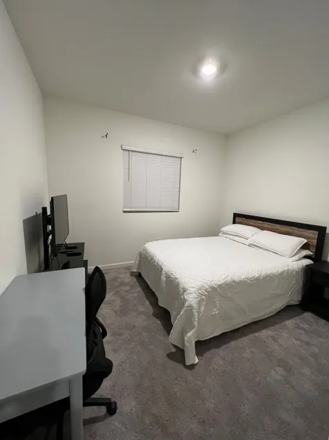 Private 1 bedroom Guest Unit. Sleeps 3 People. - Image 1