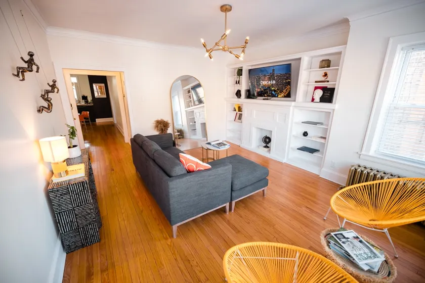 Vibrant & Chic Apt On Quiet St in Andersonville - Image 1