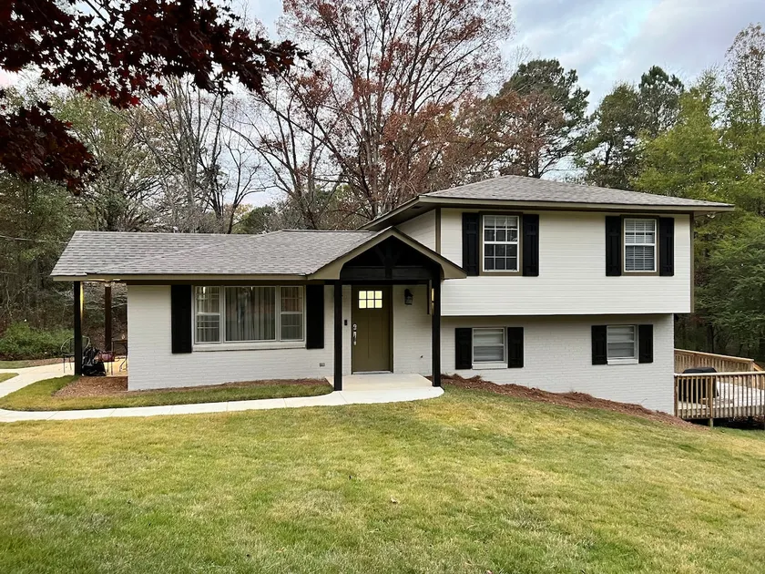 Craftsman Meets Contemporary - Image 1