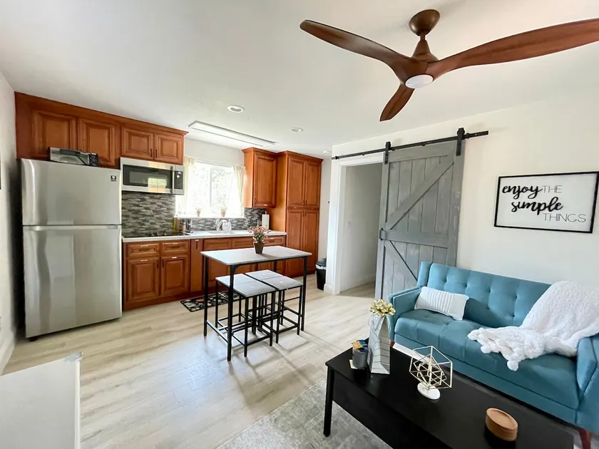 Boutique-Style 1BR | Private, Central,Parking,WiFi - Image 1