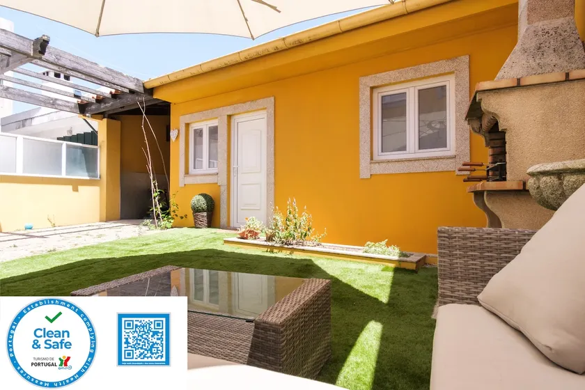 Perafita Yellow House - EcoHost | Aeroporto · BBQ - Image 1