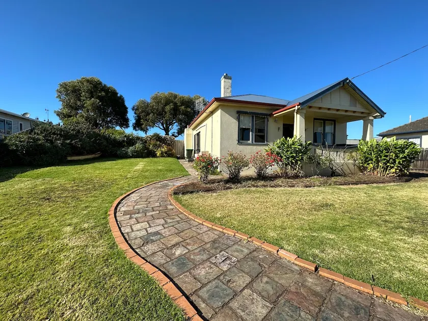 Froggy’s Cottage - Image 1