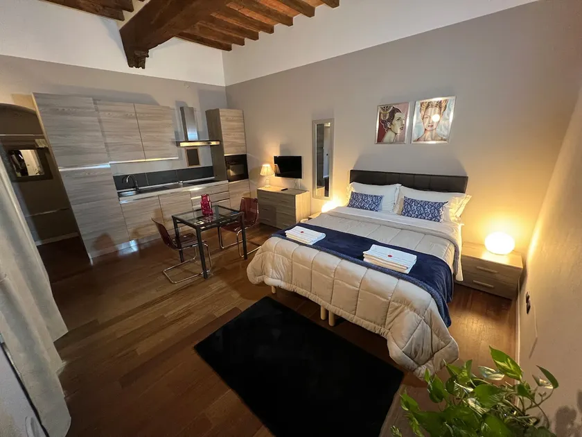 In the heart of Piacenza • All amenities - Image 1