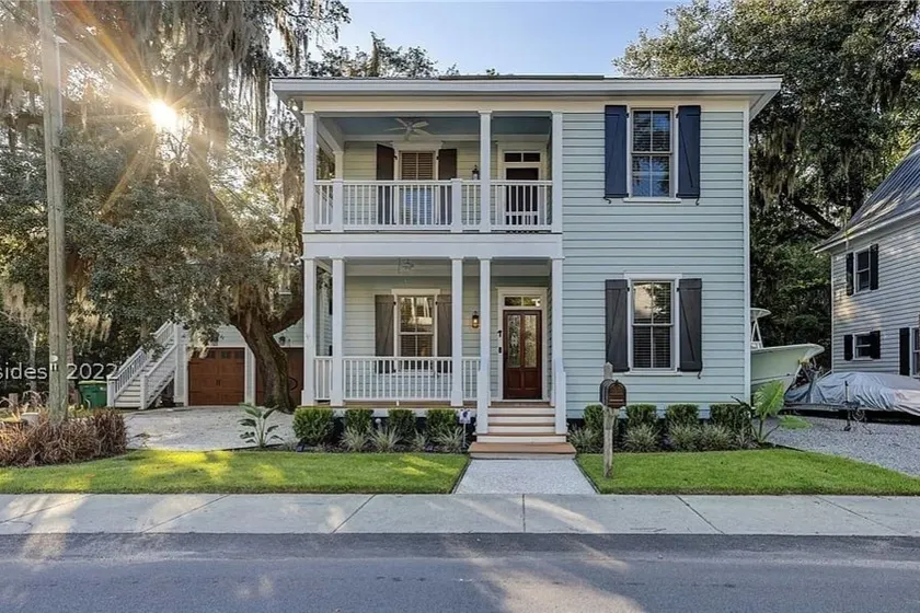 The Bluffton Village Home - 5 BR in Old Town w Carriage Home - Image 1