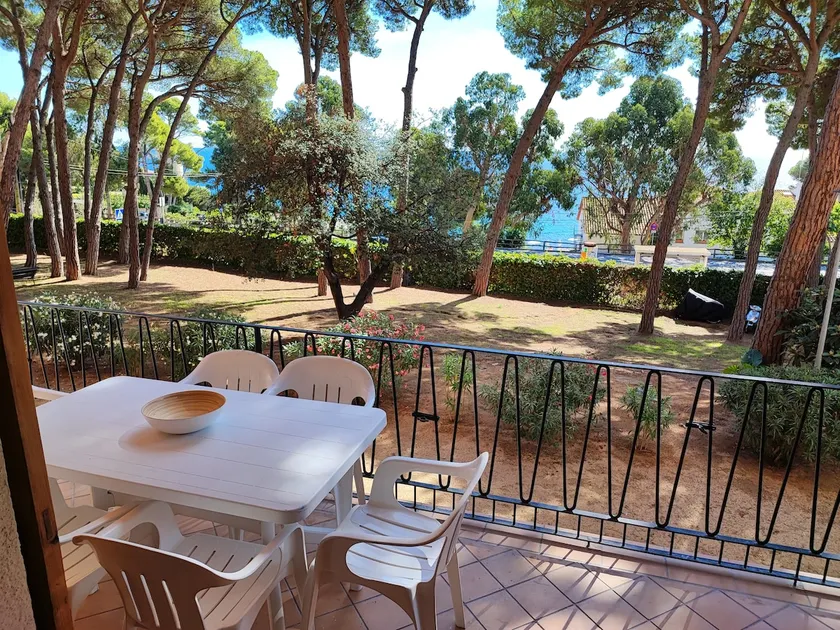 Apartment with sea view 150 m from the beach - Image 1