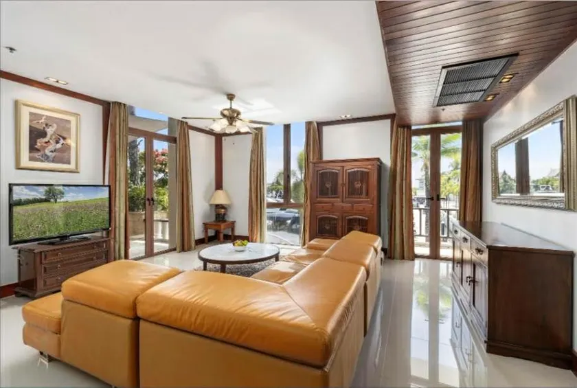 Splendid condo with Marina view - Image 1