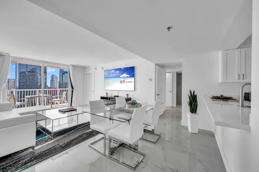 Luxurious 34th floor Ocean view Private Unit - Image 1