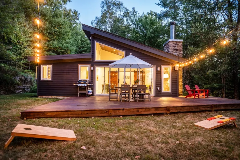 Secluded Catskills Retreat with Deck and Fire Pit - Image 1