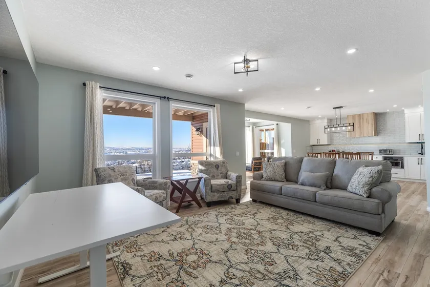 Valley View Retreat, 1 BR, kitchen & parking - Image 1