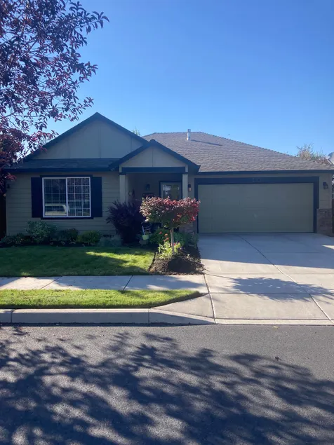 Great neighborhood Open floor plan 3bd rm 2 bath - Image 1