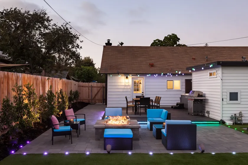 Modern 3BR•Huge Private Yard•Hot Tub•8 Mins to DT - Image 1