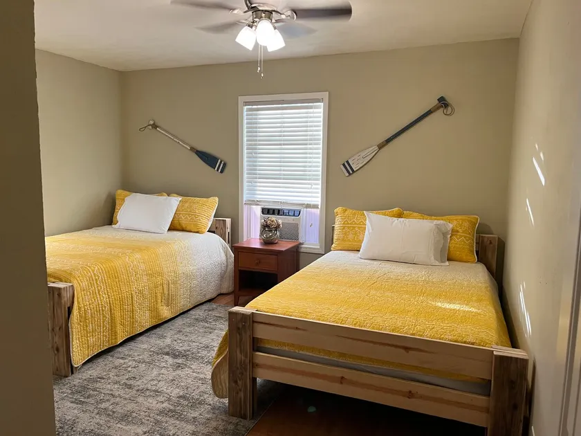 Cheerful four-bedroom home modern style - Image 1