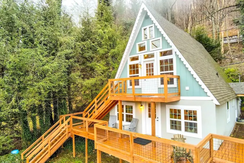 Grandfather Mtn Views | Cozy Cabin Near Banner Elk - Image 1