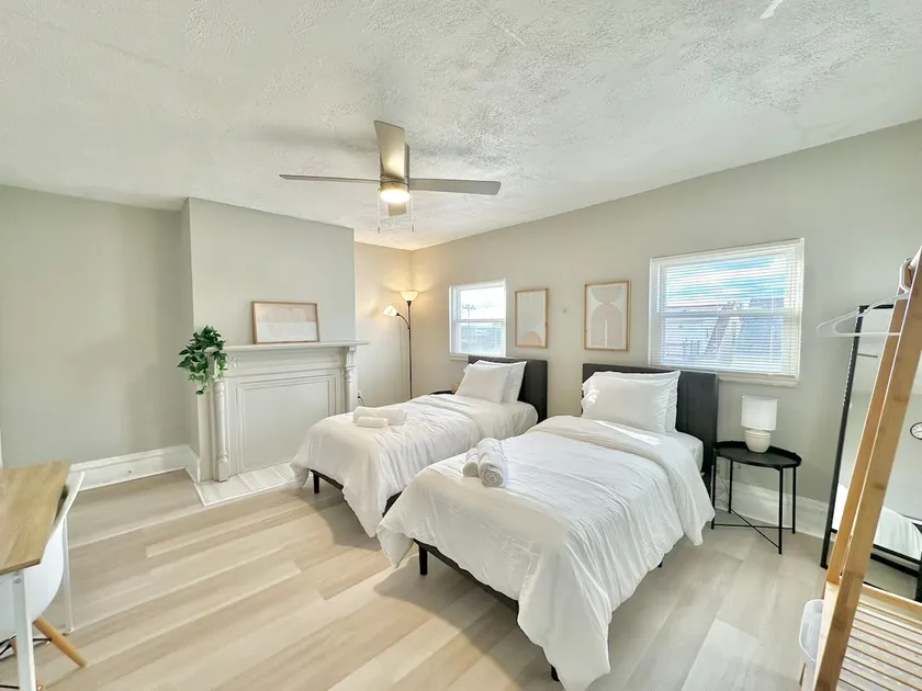 2 Bedroom Cozy Home ~ Bloomfield/Little Italy - Image 1